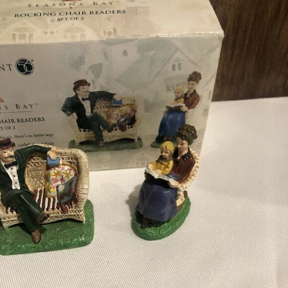𝅺DEPT 56 Seasons Bay Rocking Chair Readers #53422 - Picture 4 of 4